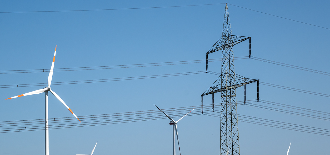 Energetické a veterné energetické veže